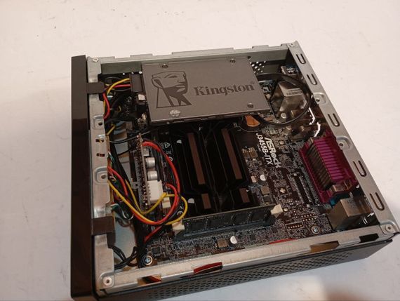 ПК GameMax M200 SFF / Intel Celeron J3455 (4 ядра по 1.5 - 2.3 GHz) / 8 GB DDR3 / 120 GB SSD / Intel HD Graphics 500 б/в | Зображення 5