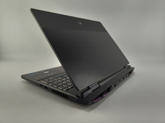 Ігровий ноутбук Acer Predator Helios 300 PH315-55 / 15.6" (1920x1080) IPS / Intel Core i7-12700H (14 (20) ядер по 3.5 - 4.7 GHz) / 16 GB DDR5 / 512 GB SSD / nVidia GeForce RTX 3060, 6 GB GDDR6, 192-bit / WebCam б/в | Зображення 3