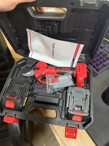 Аккумуляторный секатор (24V, 5AH), АКБ секатор электрические садовые ножницы красный | Зображення 5