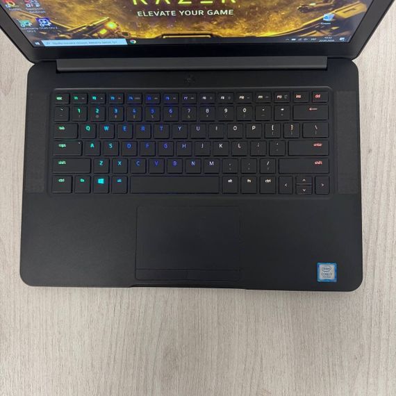 Ігровий ноутбук Razer Blade 14 RZ09-0195 / 14" (1920x1080) IPS / Intel Core i7-7700HQ (4 (8) ядра по 2.8 - 3.8 GHz) / 16 GB DDR4 / 256 GB SSD NVMe / nVidia GeForce GTX 1060, 6 GB GDDR5, 192-bit / WebCam б/в | Зображення 2
