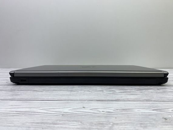 Ноутбук Fujitsu LifeBook E746 / 14" (1920x1080) IPS / Intel Core i7-6600U (2 (4) ядра по 2.6 - 3.4 GHz) / 8 GB DDR4 / 120 GB SSD / Intel HD Graphics 520 / WebCam б/у | Зображення 7