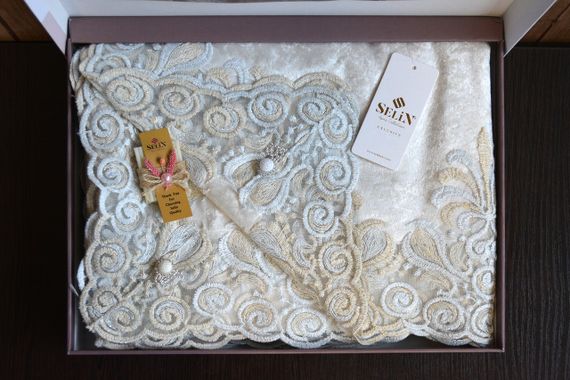 Велюрова скатертина Selin Tuana 160х350 Кремовий | Зображення 4