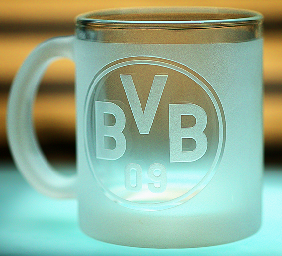 Скляна чашка 320 мл ФК  Боруссия Дортмунд Borussia з гравіюванням подарунок для фаната  футбольна кружка | Зображення 2