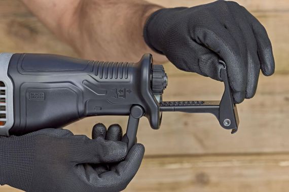Пила сабельная сетевая BLACK+DECKER BES301K | Зображення 4