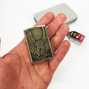 Запальничка бензинова щаслива N9, Стильна запальничка в подарунок, HW-575 Запальнички бензинові