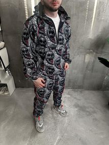 Спортивный костюм