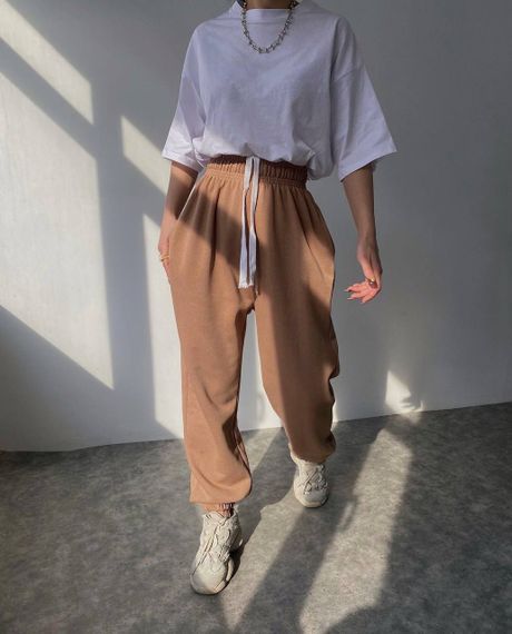 Женские спортивные штаны джоггеры с широким шнурком GF198 цвет мокко, размер 44/46