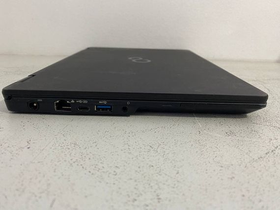 Нетбук Б-класс Fujitsu LifeBook U727 / 12.5" (1920x1080) IPS / Intel Core i5-6200U (2 (4) ядра по 2.3 - 2.8 GHz) / 8 GB DDR4 / 128 GB SSD / Intel HD Graphics 620 / WebCam б/у | Зображення 3