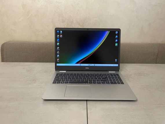 Ноутбук Dell Inspiron 5593 / 15.6" (1920x1080) IPS / Intel Core i7-1065G7 (4 (8) ядра по 1.3 - 3.9 GHz) / 16 GB DDR4 / 512 GB SSD M.2 + 500 GB HDD / Intel Iris Plus Graphics / WebCam б/в + Подарунок Дротова миша / USB | Зображення 1