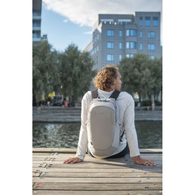 Рюкзак туристический Pacsafe Eco 25L сірий (41101145) | Зображення 1