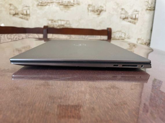 Мобильная рабочая станция Dell Precision 5550 / 15.6" (1920x1200) IPS / Intel Core i7-10750H (6 (12) ядра по 2.6 - 5.0 GHz) / 16 GB DDR4 / 512 GB SSD / nVidia Quadro T1000, 4 GB GDDR5, 128-bit / WebCam б/у | Зображення 5