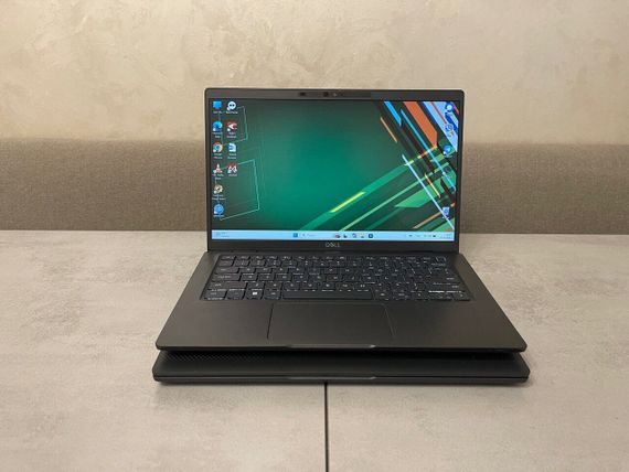 Ультрабук Dell Latitude 7320 / 13.3" (1920x1080) IPS / Intel Core i5-1135G7 (4 (8) ядра по 2.4 - 4.2 GHz) / 16 GB DDR4 / 256 GB SSD M.2 / Intel Iris Xe Graphics / WebCam б/у + Подарок Проводная мышь / USB | Зображення 1