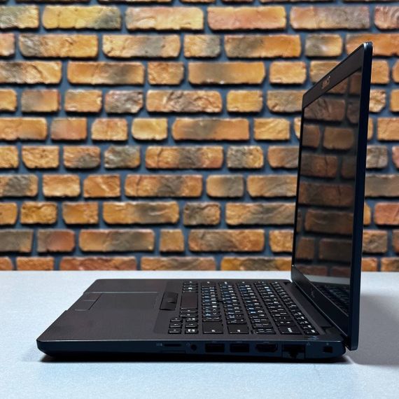 Ультрабук Б-клас Dell Latitude 5400 / 14" (1920x1080) IPS / Intel Core i5-8365U (4 (8) ядра по 1.6 - 4.1 GHz) / 8 GB DDR4 / 256 GB SSD / Intel UHD Graphics / WebCam б/в | Зображення 9