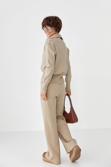 Трикотажний костюм із коротким кардиганом на блискавці та широкими штанами - світло-коричневий цвет, ONE SIZE (є розміри) | Зображення 1