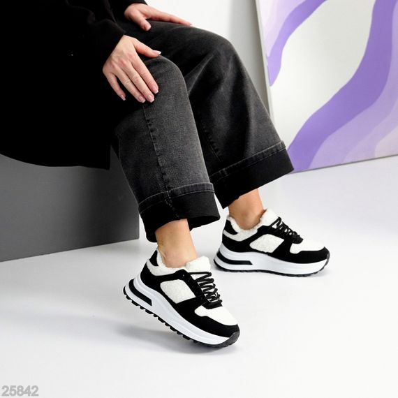 Молодіжні теплі чарівні чорно-білі кросівки шок-ціна | Зображення 2