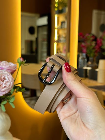 Шкіряний жіночий ремінь в бежевому кольорі 3334 | Зображення 7