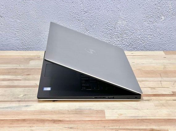 Мобильная рабочая станция Dell Precision 5530 / 15.6" (1920x1080) IPS / Intel Core i7-8850H (6 (12) ядра по 2.6 - 4.3 GHz) / 16 GB DDR4 / 512 GB SSD M.2 / nVidia Quadro P1000, 4 GB GDDR5, 128-bit / WebCam / Win 11 Pro б/у | Зображення 5