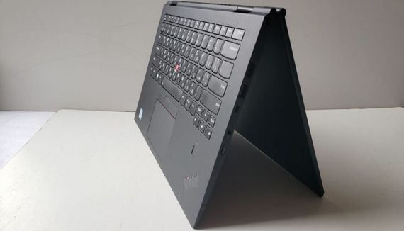 Ноутбук-трансформер Lenovo ThinkPad X1 Yoga (3rd Gen) / 14" (2560x1440) IPS Touch / Intel Core i5-8350U (4 (8) ядра по 1.7 - 3.6 GHz) / 8 GB DDR3 / 256 GB SSD / Intel UHD Graphics 620 / WebCam б/в | Зображення 3