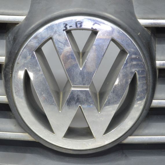 Решітка радіатора Volkswagen Passat B5 2000-2005 хром Фольксваген Пассат Б5 3B0853651L | Зображення 4
