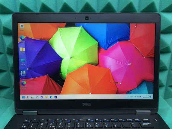 Ультрабук Б-класс Dell Latitude E7470 / 14" (1920x1080) IPS / Intel Core i5-6300U (2 (4) ядра по 2.4 - 3.0 GHz) / 8 GB DDR4 / 256 GB SSD / Intel HD Graphics 520 / WebCam / HDMI / miniDP / Windows 11 б/у | Зображення 2