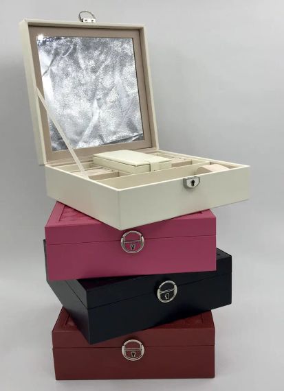 Скринька для прикрас стьобана з великим дзеркалом, що відкидається, маленька скринька всередині колір слонова кістка | Зображення 8