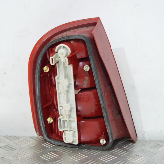 Ліхтар задній правий Skoda Fabia I 1999-2004 хетчбек рестайлінг Фара стоп задня права Шкода Фабія 1 6Y6945096B | Зображення 1