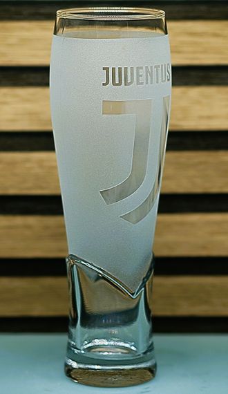 Пивной бокал крафтовый 440 мл ФК Juventus Ювентус с гравировкой подарок для фаната футбольная кружка матовы | Зображення 1