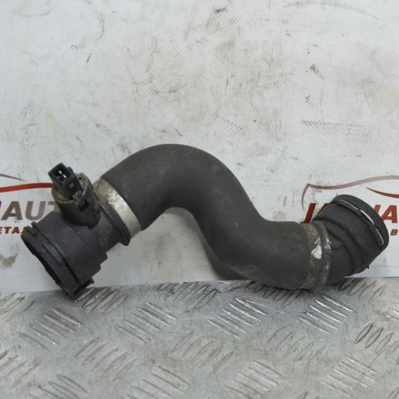 Патрубок системи охолодження BMW 5 E60 2003-2010 Трубка радіатора БМВ е60 17127521778