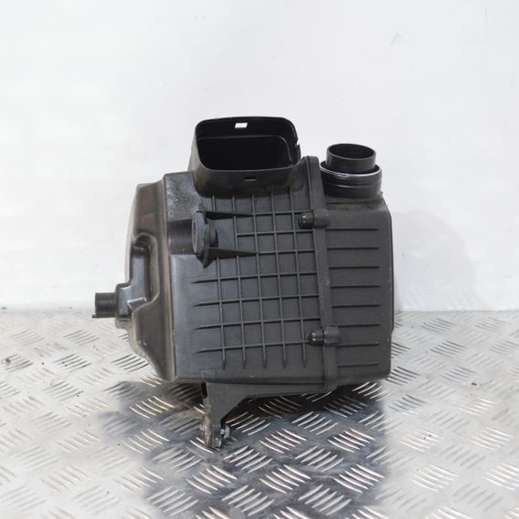 Корпус повітряного фільтра 1.2 TSI Skoda Fabia Rapid Roomster 2007-2022 Корпус фільтра повітря Шкода Фабія Рапід 6R0129607C | Зображення 2