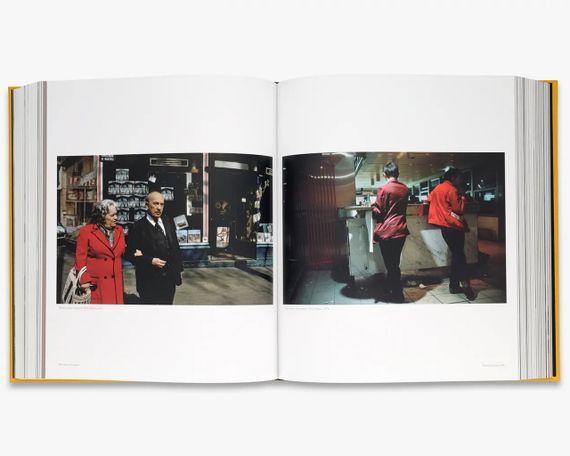 Книга найкращі Magnum Photos фотографи світу Magnum Magnum. Brigitte Lardinois подарункові книги для фотографів | Зображення 9