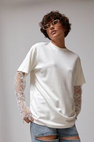 Трикотажний лонгслів з мереживними вставками на рукавах - молочний цвет, M (є розміри)