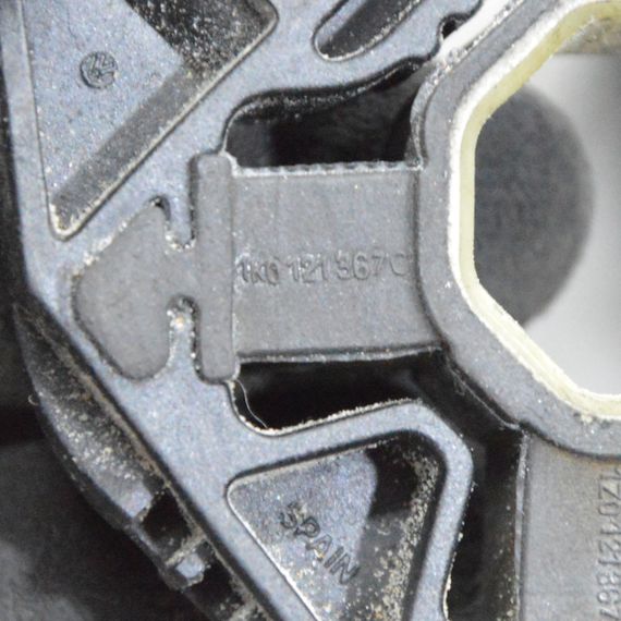 Подушка радіатора верхня Volkswagen Golf V Passat 2003-2018 Втулка кріплення радіатора Фольксваген 1K0121367C | Зображення 2