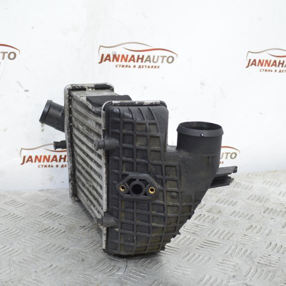 Радіатор інтеркулера 2.5 TDI Audi A4 лівий радіатор інтеркулера Ауді А4 8E0145805P | Зображення 2