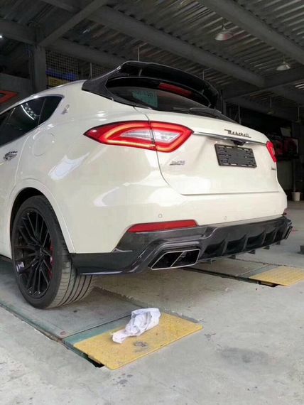 Комплект обвісів Mansoru (натуральний карбон) для Maserati Levante | Зображення 6
