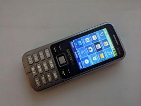 Мобільний телефон Samsung c3322 duos бу-глючит зарядка
