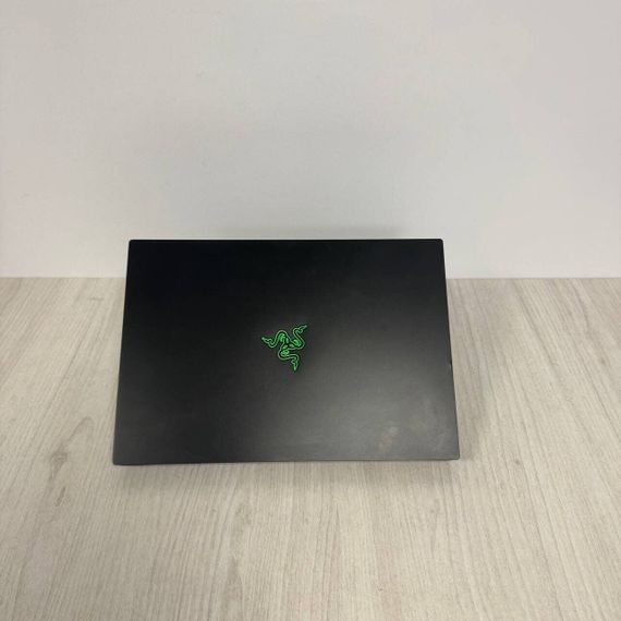 Ігровий ноутбук Б-клас Razer Blade 16 RZ09-0483 / 16" (2560x1600) MiniLED / Intel Core i9-13950HX (24 (32) ядра по 2.2 - 5.5 GHz) / 32 GB DDR5 / 1000 GB SSD NVMe / nVidia GeForce RTX 4090, 16 GB GDDR6, 256-bit / WebCam б/в | Зображення 5