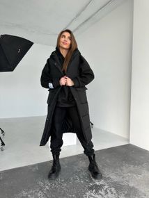 Женский длинный теплый жилет с капюшоном DA377 цвет черный, размер 42/44