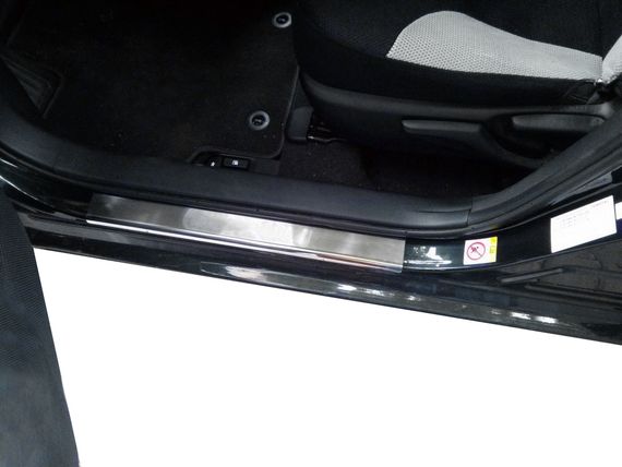 Накладки на пороги VIP (4 шт, нерж.) для Toyota Corolla 2013-2019 гг