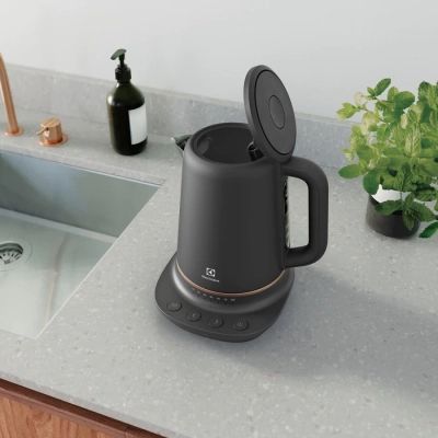 Электрочайник Electrolux E7K1-6BP | Зображення 6
