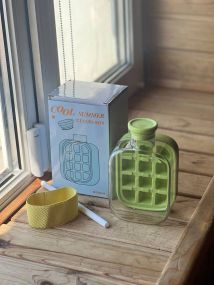 Лоток для льда с крышкой Curling LY-942 – герметичный контейнер-форма