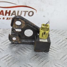 Датчик удару Toyota Yaris 1999-2005 датчик AirBag Тойота Яріс 8917352040