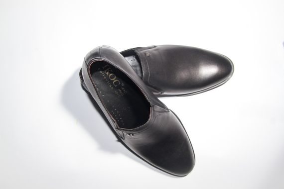 Шкіряні чорні туфлі на резинці 39 розмір | Зображення 5