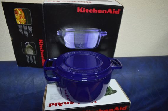 Кастрюля с крышкой-гриль, чугунная KitchenAid CPI60CRFUCast Iron, объем 3,8 л, диаметр 24см, цвет темно синий | Зображення 4