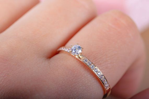 Женское кольцо из красного золота 15 | Зображення 2