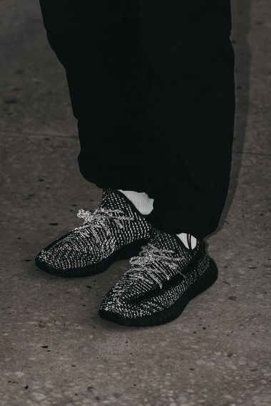 Кроссовки Yeezy Boost 350 v2 Black (Шнурки рефлектив) , Вьетнам 0001 43 | Зображення 7