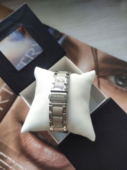 Женские наручные часы Guess silver со стразами | Зображення 2