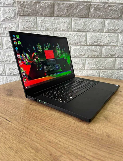 Ноутбук Razer Blade 15.6" FHD IPS 144Hz i7 9750H 16Gb SSD 512Gb RTX 2060 Б/В | Зображення 3