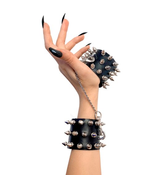 Наручники шкіряні із шипами Art of Sex Rose Spiked Leather Handcuffs Чорні One Size | Зображення 5