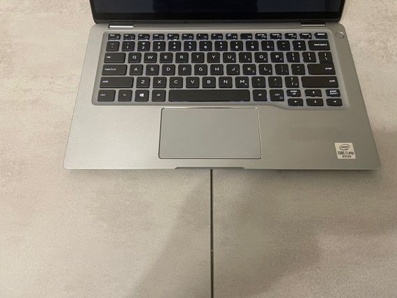 Ультрабук-трансформер Dell Latitude 9410 / 14" (1920x1080) IPS Touch / Intel Core i7-10610U (4 (8) ядра по 1.8 - 4.9 GHz) / 16 GB DDR3 / 512 GB SSD M.2 / Intel UHD Graphics / WebCam / Fingerprint б/у + Подарок Проводная мышь / USB | Зображення 4