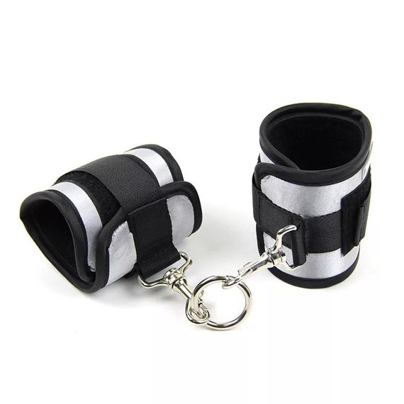 Набір БДСМ Roomfun Bedroom Restraint Kit фіксатори, батіг, кляп, маска, чорний-сірий sexstyle | Зображення 3